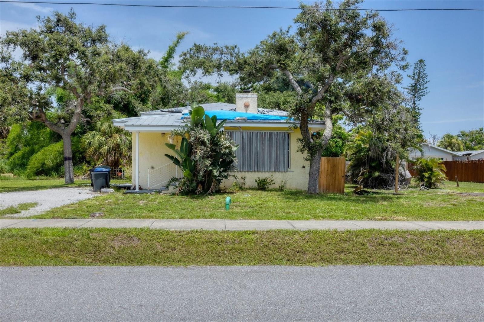 275 S Mango St Property Photo 16