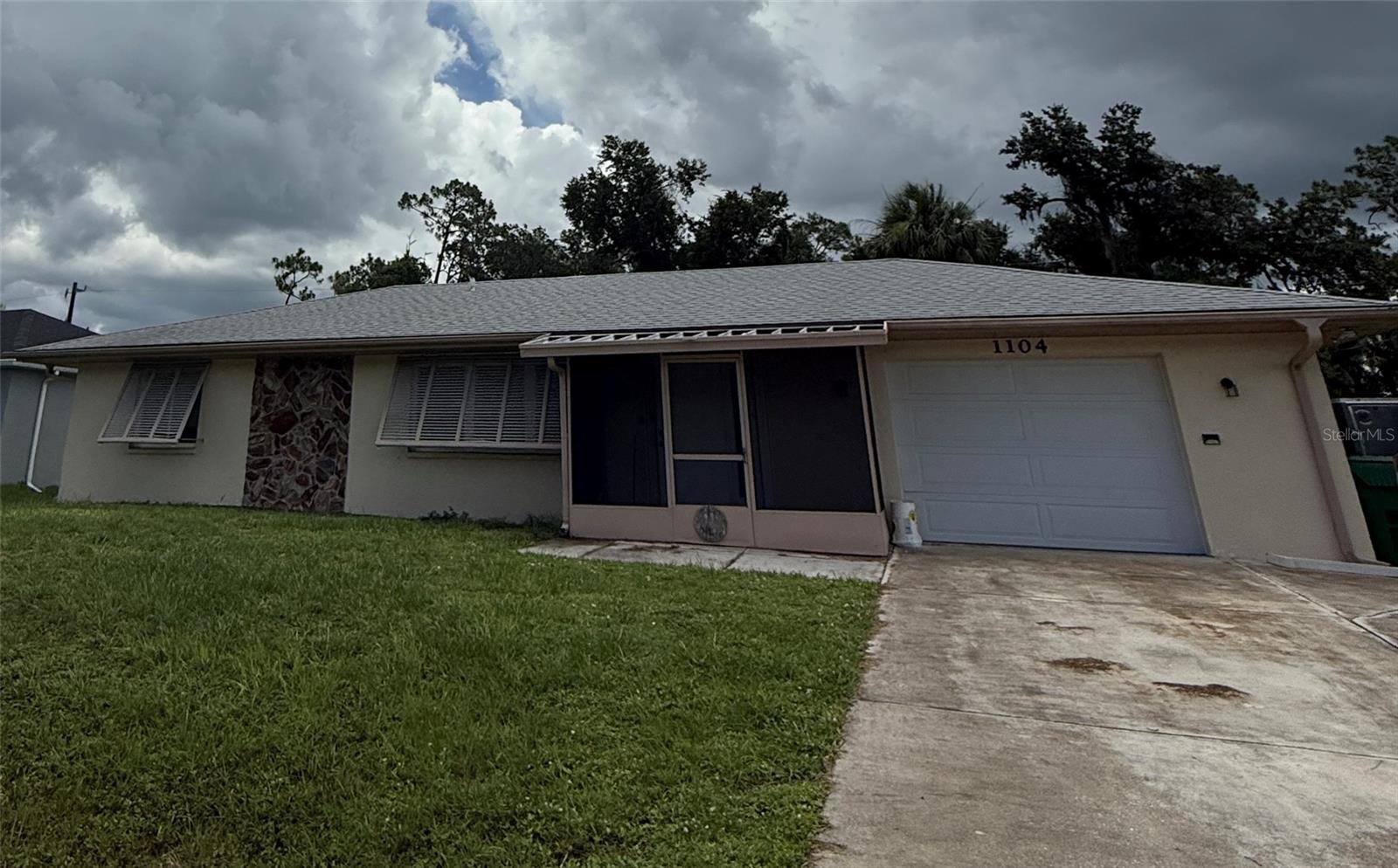 1104 Bristol St Property Photo 1