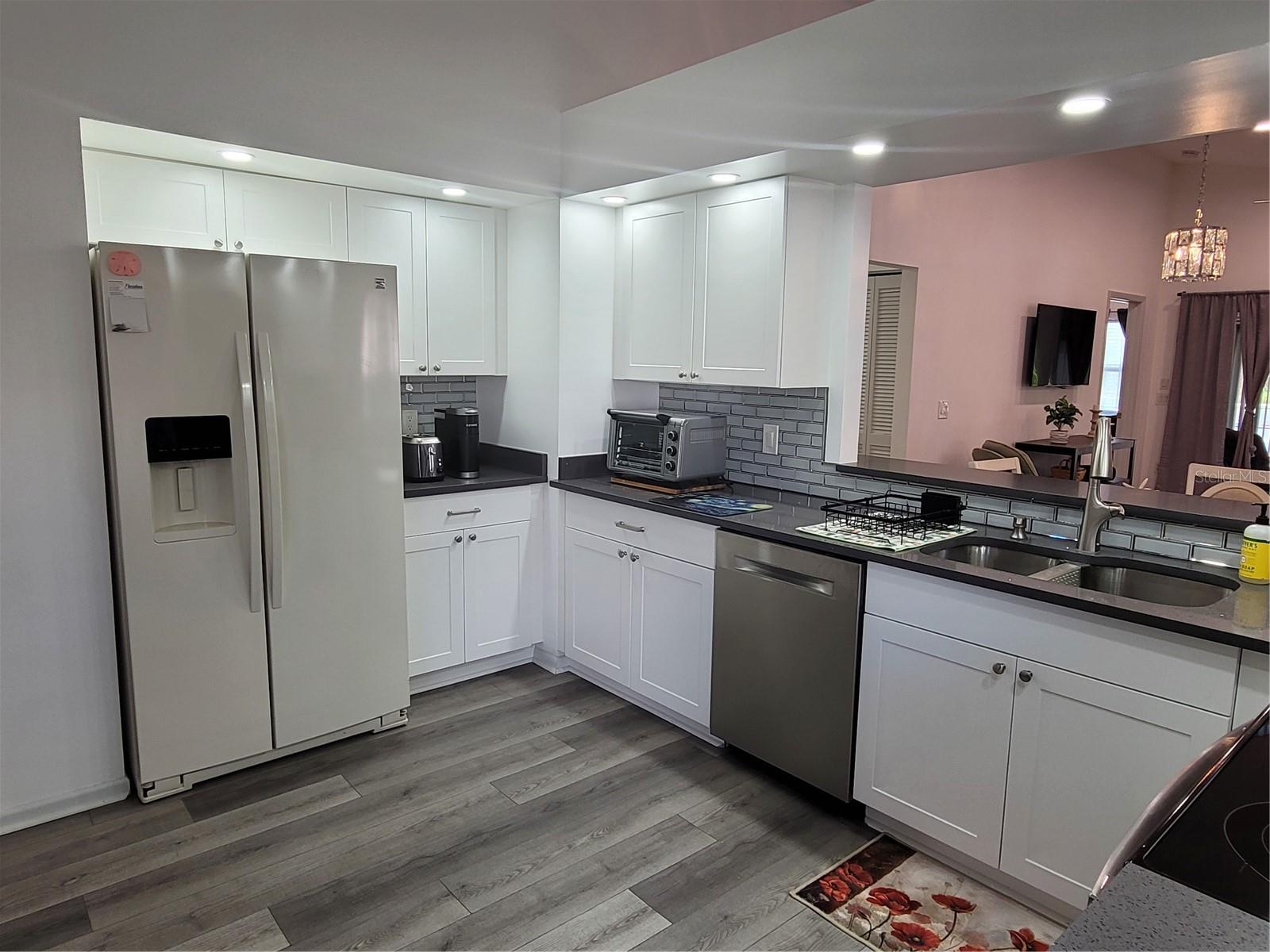 14277 Palm Ter Property Photo 6
