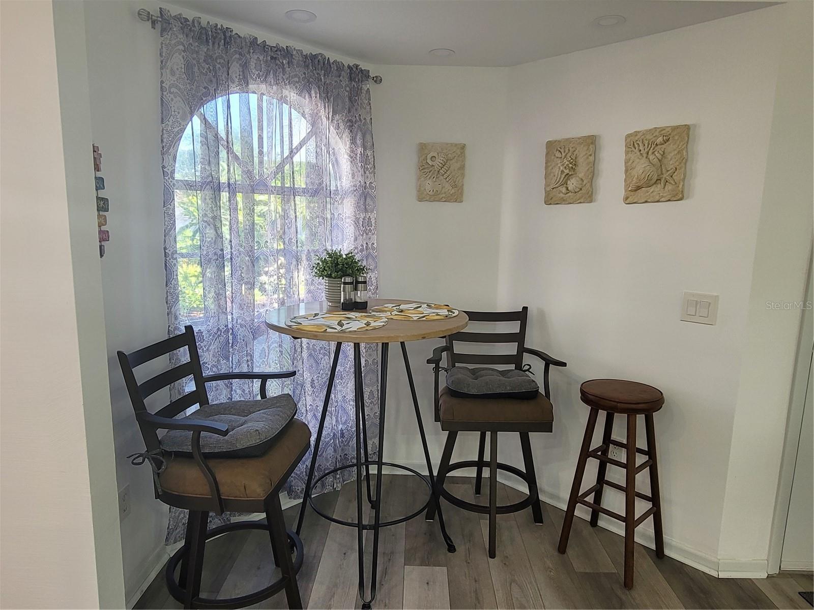 14277 Palm Ter Property Photo 8