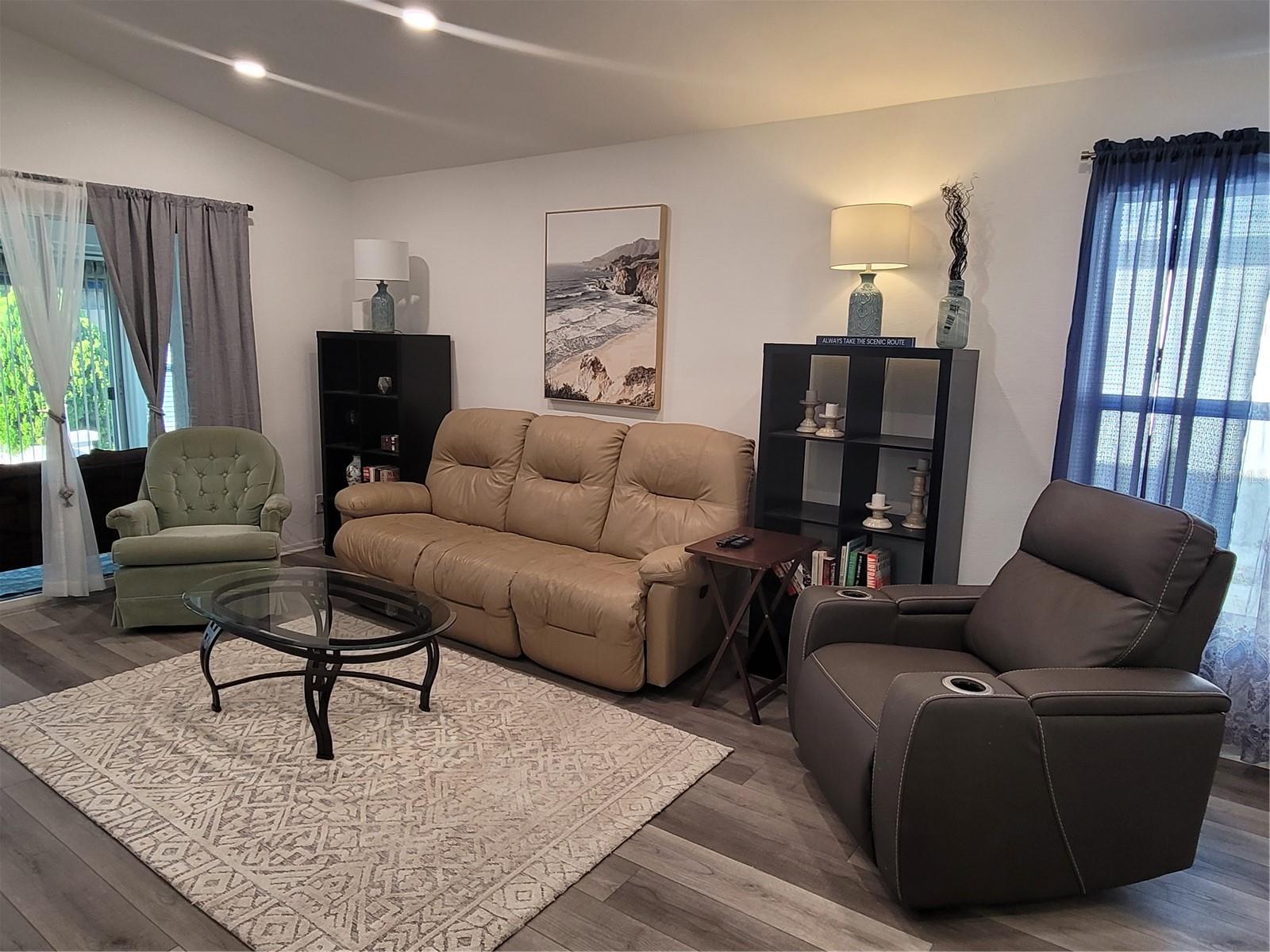 14277 Palm Ter Property Photo 11