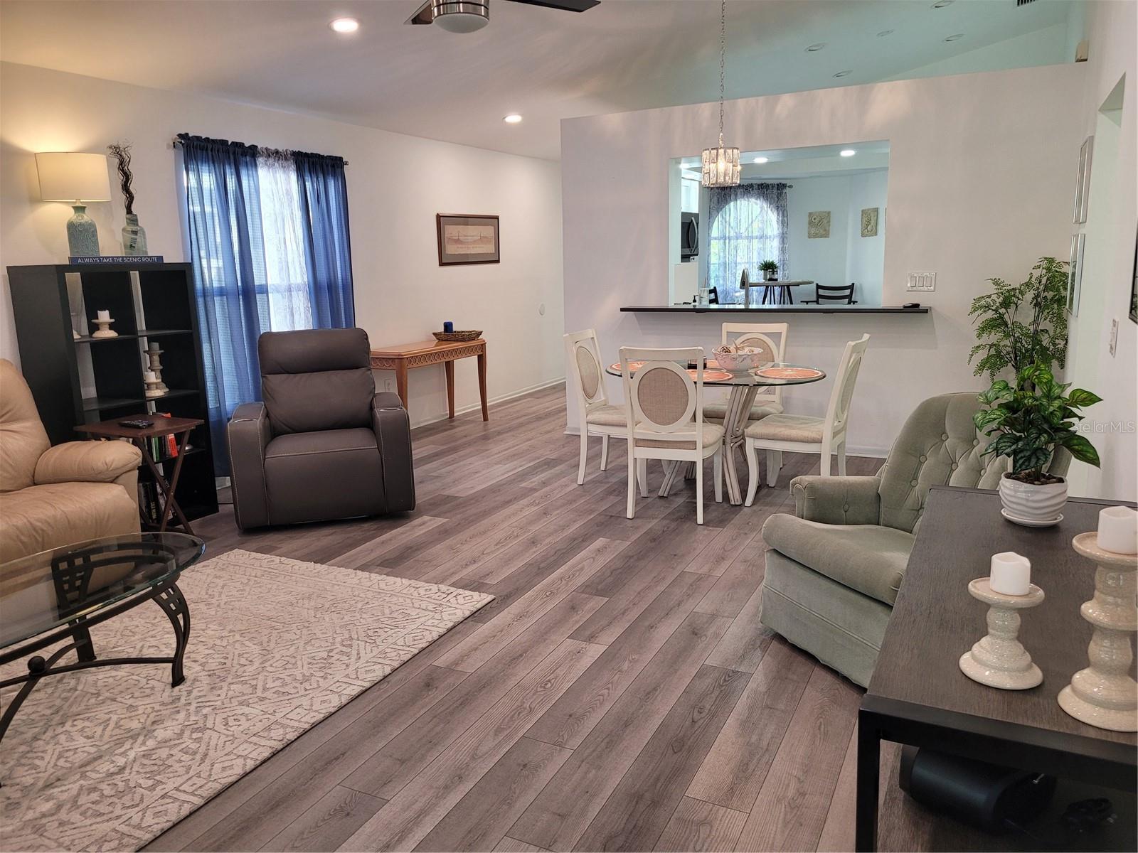 14277 Palm Ter Property Photo 12
