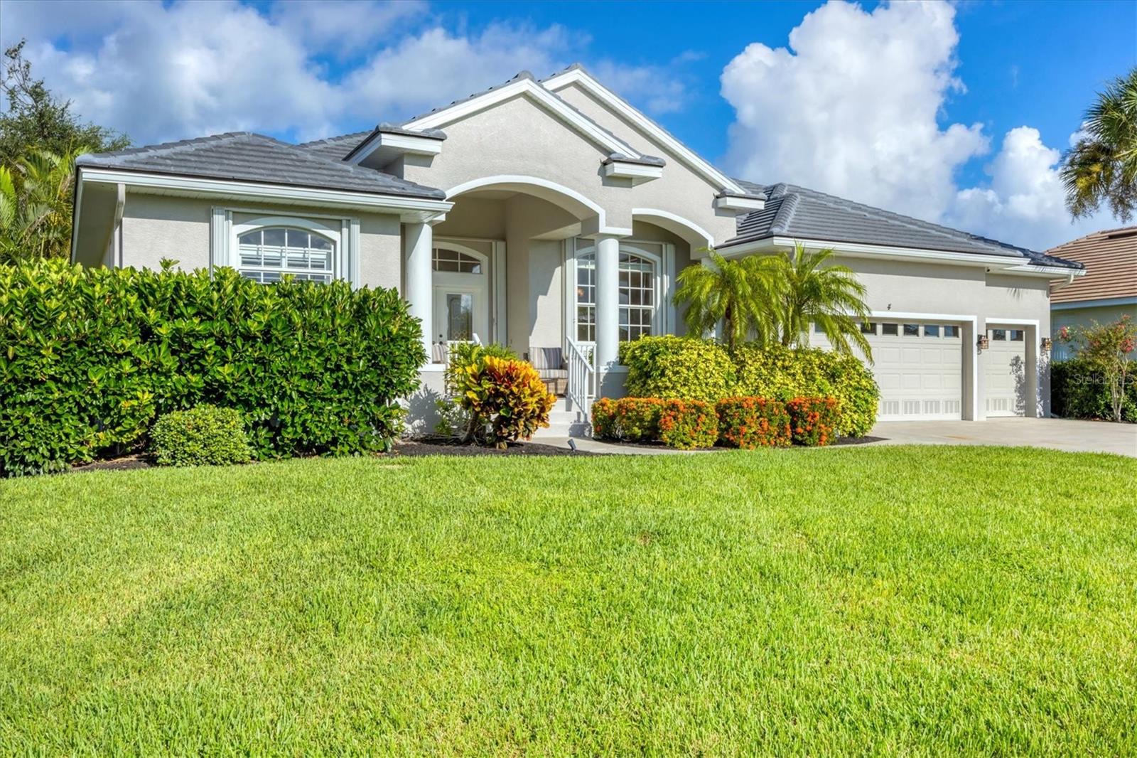 4 Windward Way Property Photo 3