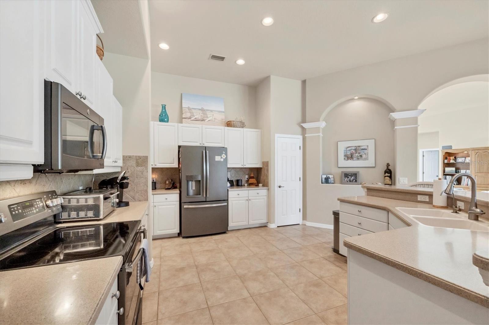 4 Windward Way Property Photo 11