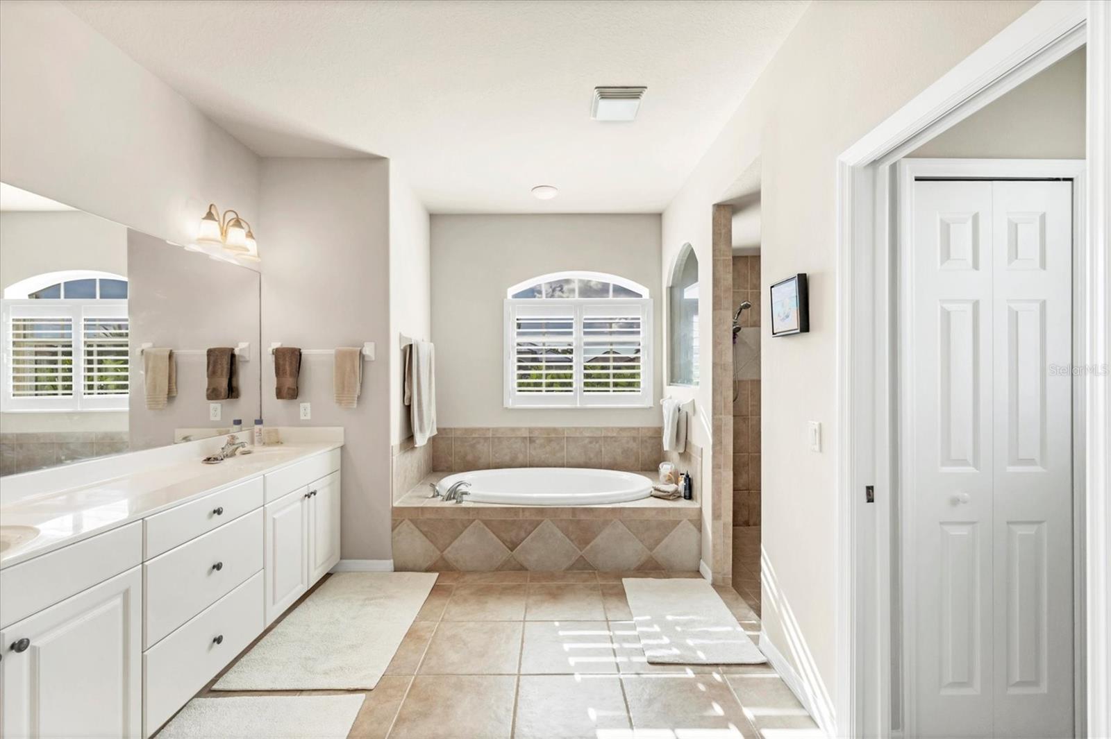 4 Windward Way Property Photo 22