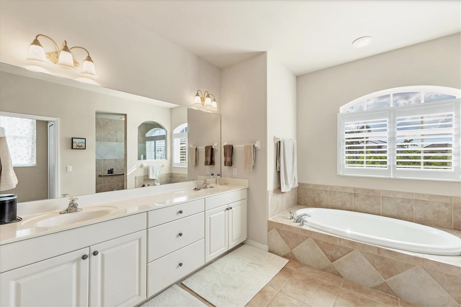 4 Windward Way Property Photo 23