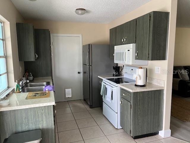 4192 Gingold St Property Photo 4
