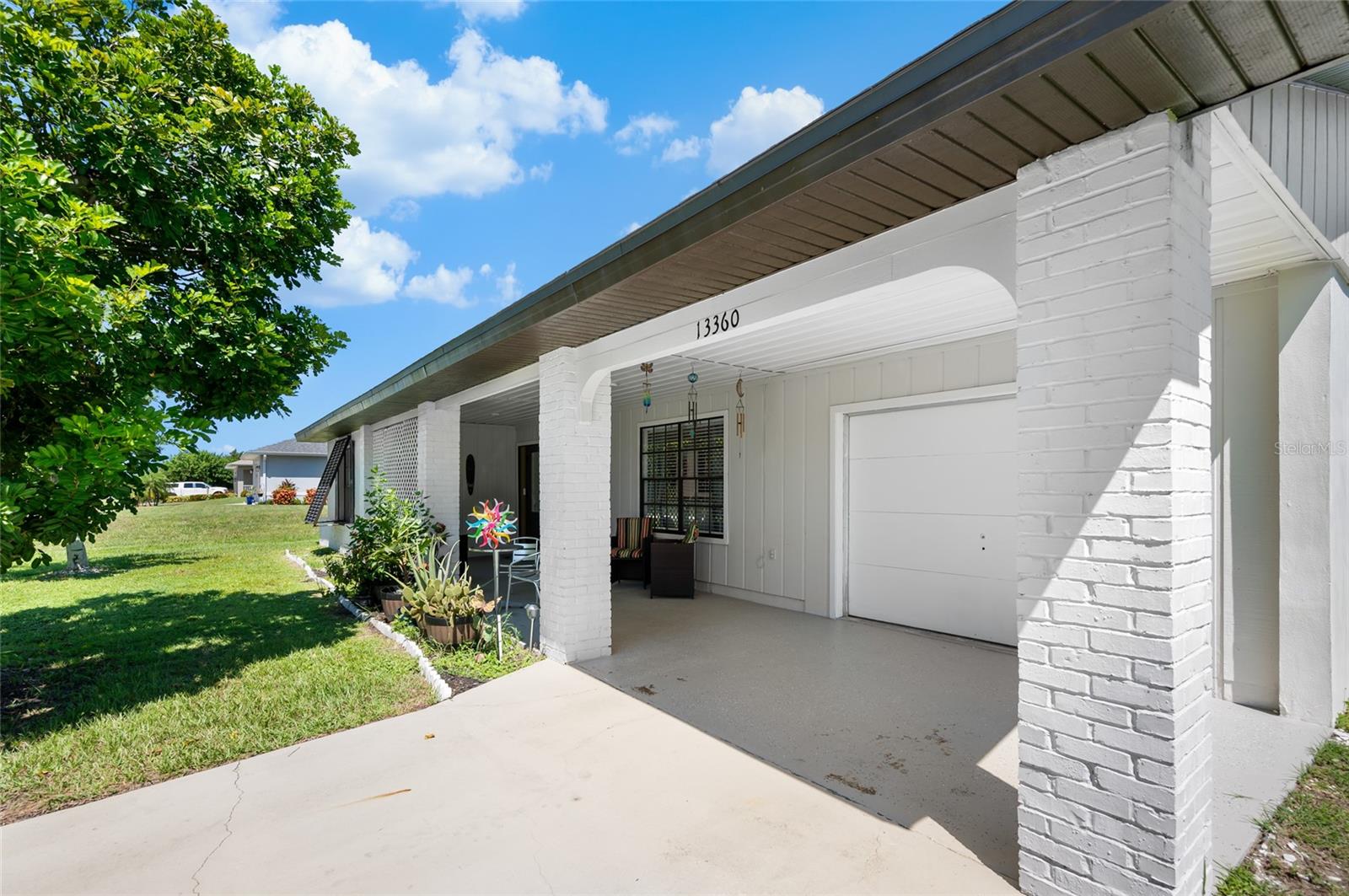 13360 Foresman Blvd Property Photo 2