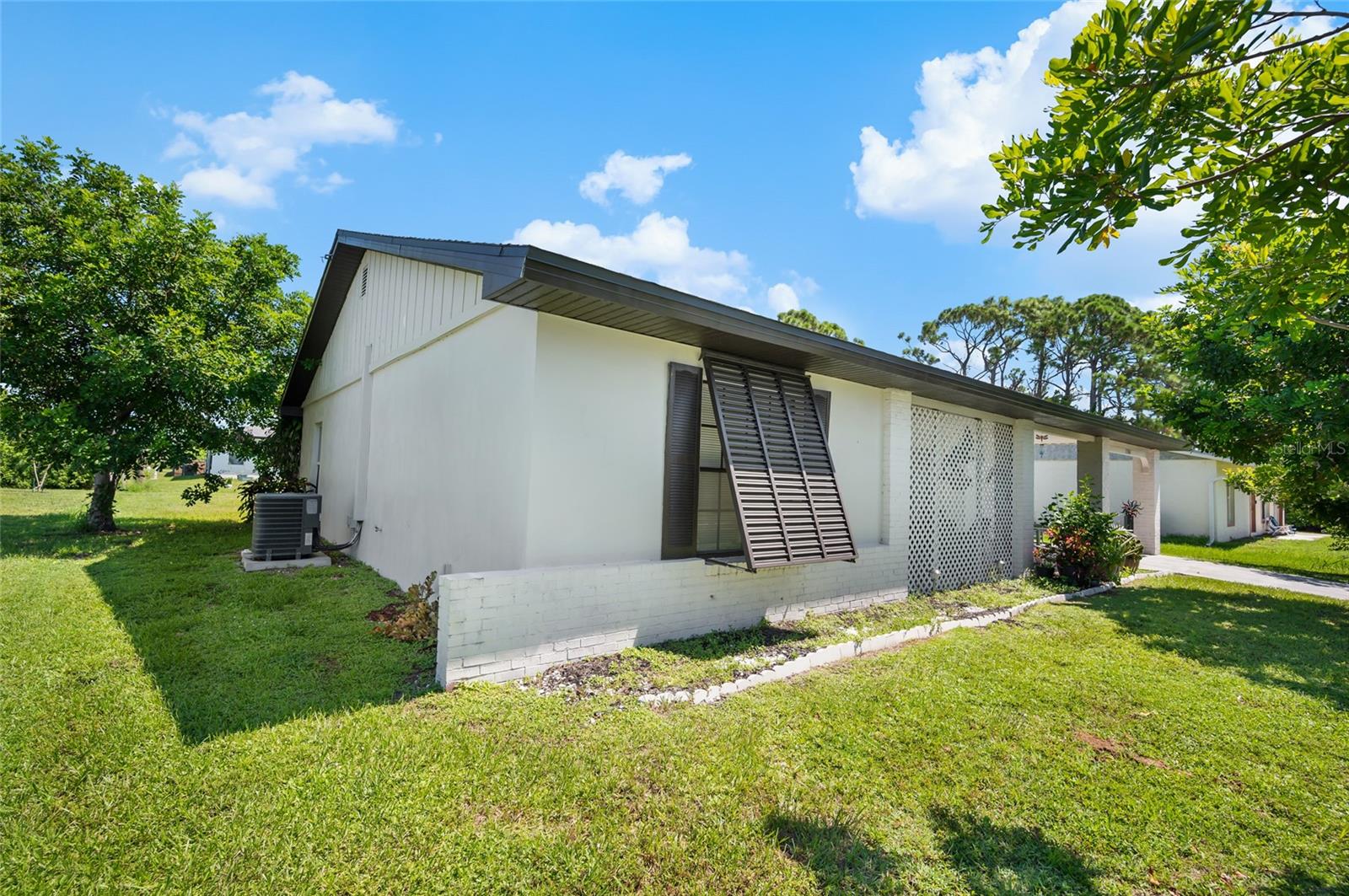13360 Foresman Blvd Property Photo 27