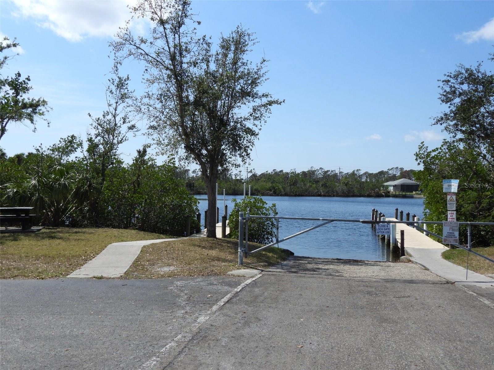 13360 Foresman Blvd Property Photo 37