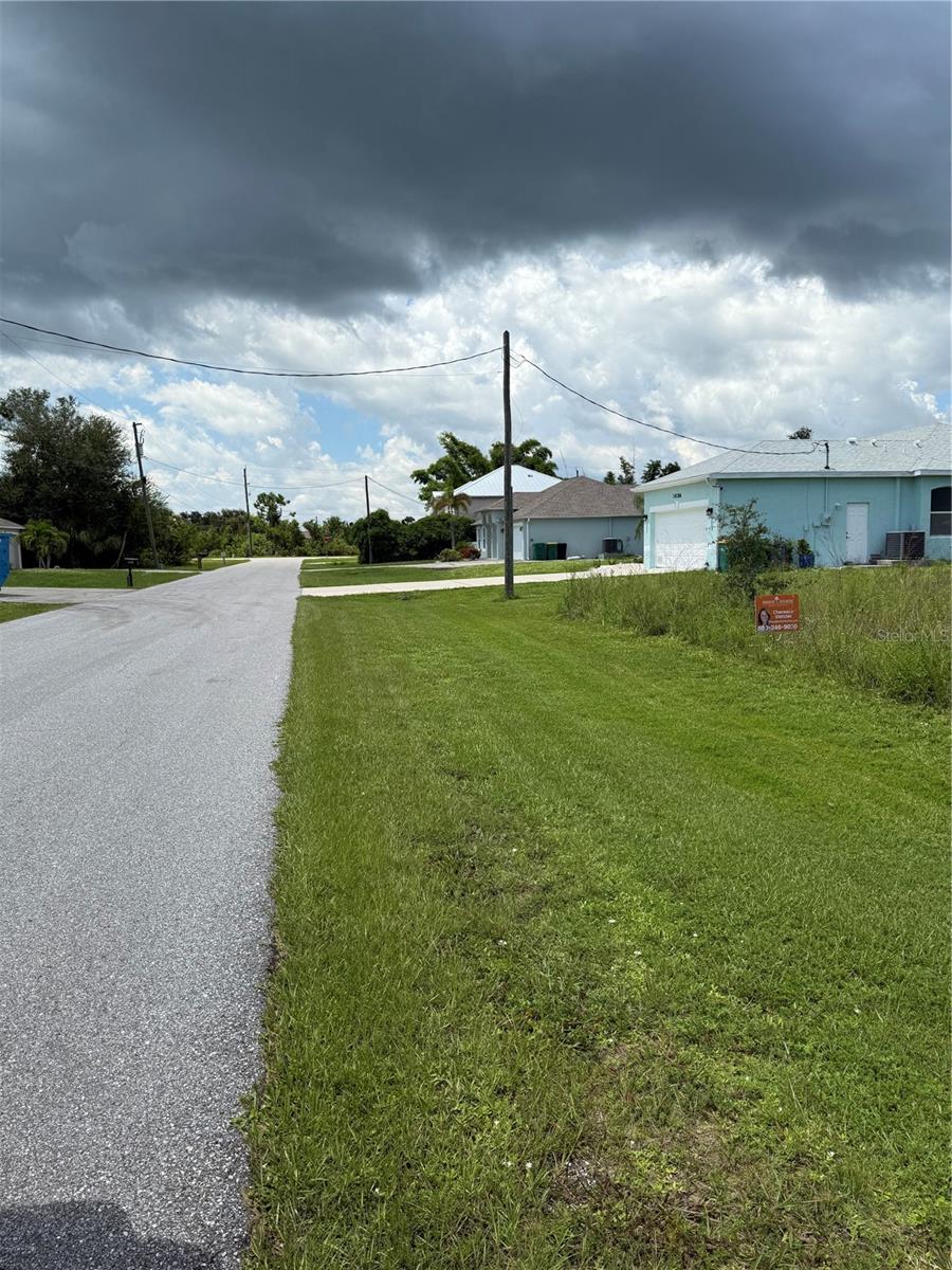 14194 And 14202 Barnwood Ln Property Photo 9