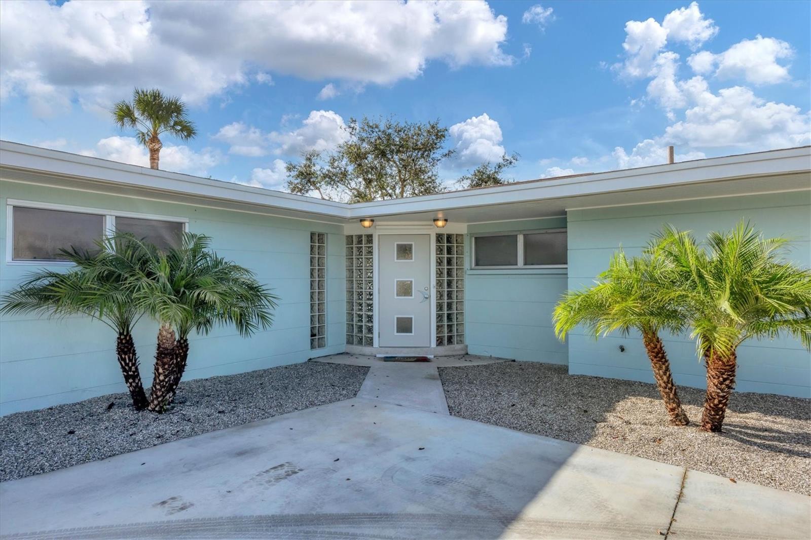 550 Gaspar Dr Property Photo 1