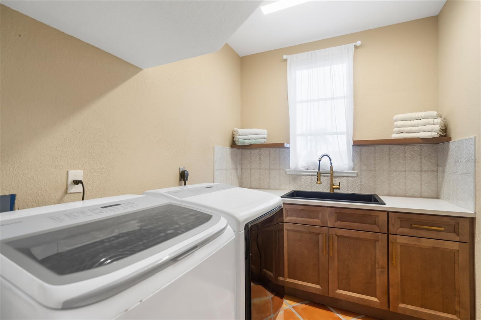 3805 Saba Ct Property Photo 33