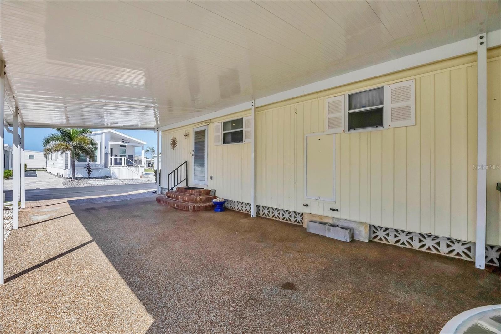 14 S Flora Vista St Property Photo 5