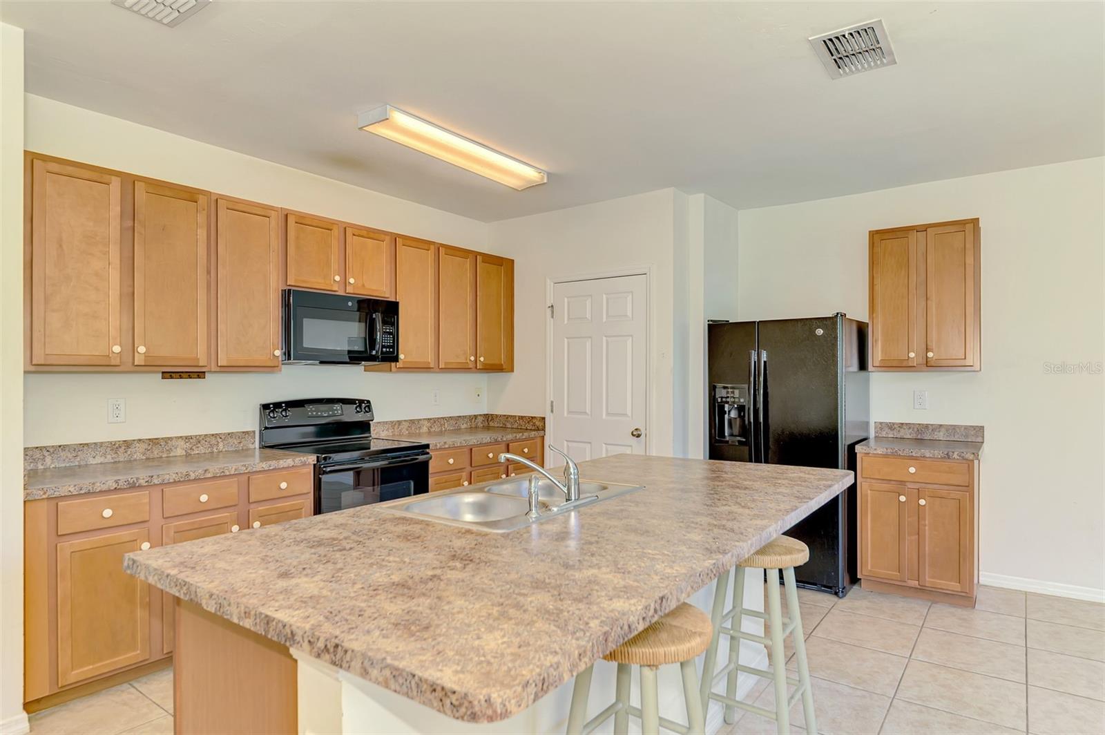 10476 Harlingen St Property Photo 7