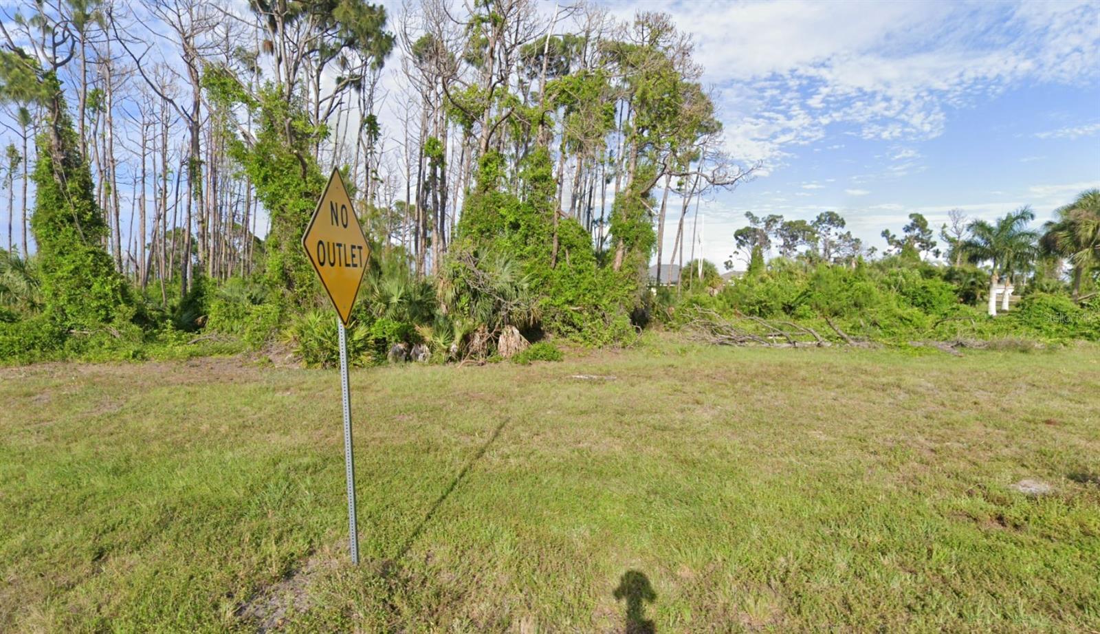 285 Rotonda Blvd S Property Photo 3