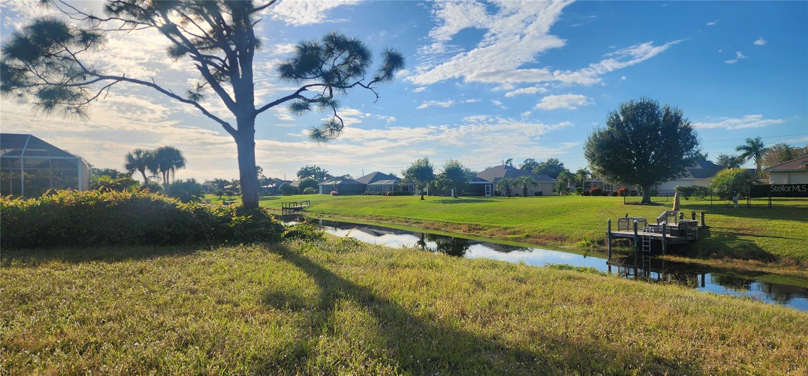437 Rotonda Cir Property Photo 4