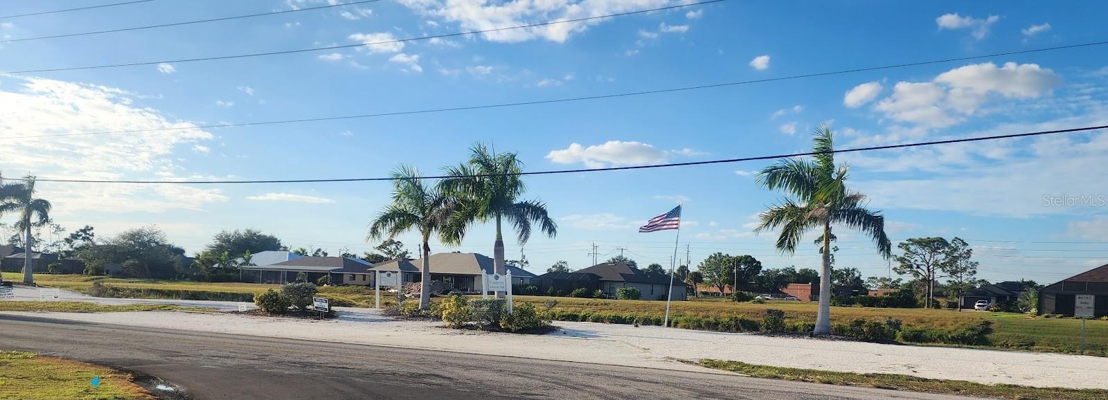 437 Rotonda Cir Property Photo 17