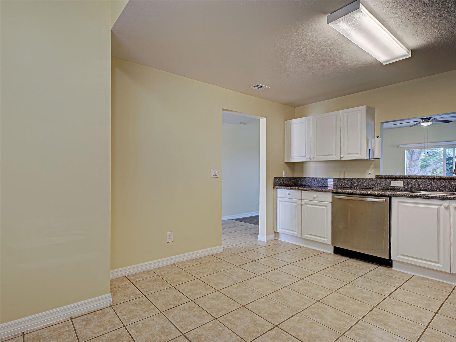 242 Boundary Blvd #114 Property Photo 32