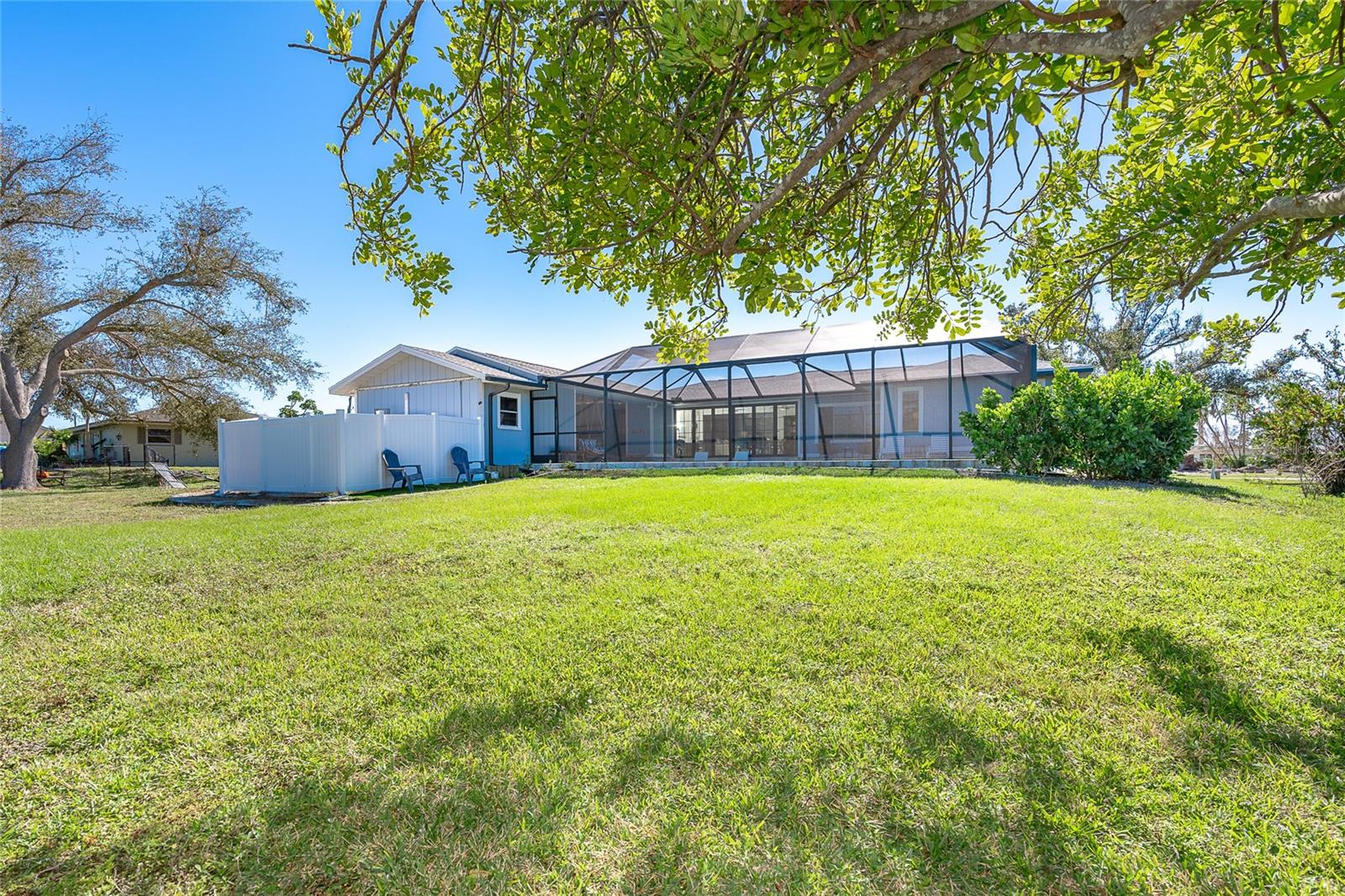 320 Anchor Row Property Photo 38