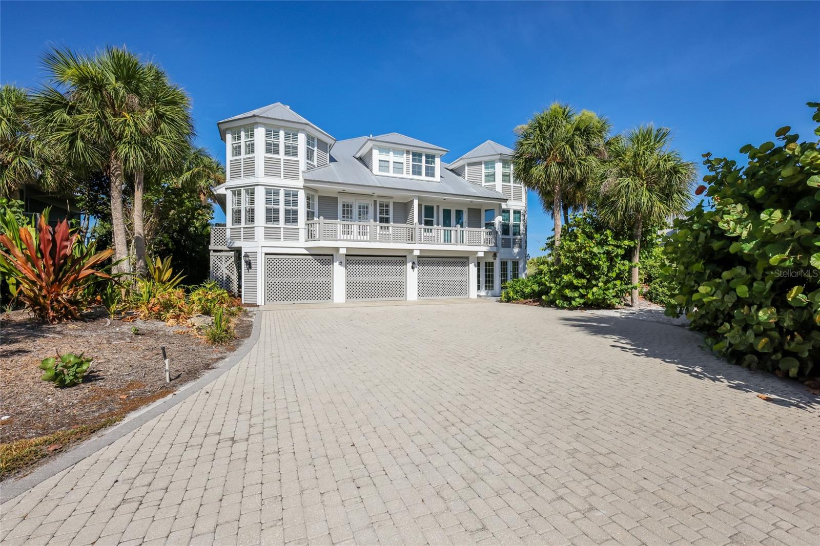 17 Seawatch Dr Property Photo 2