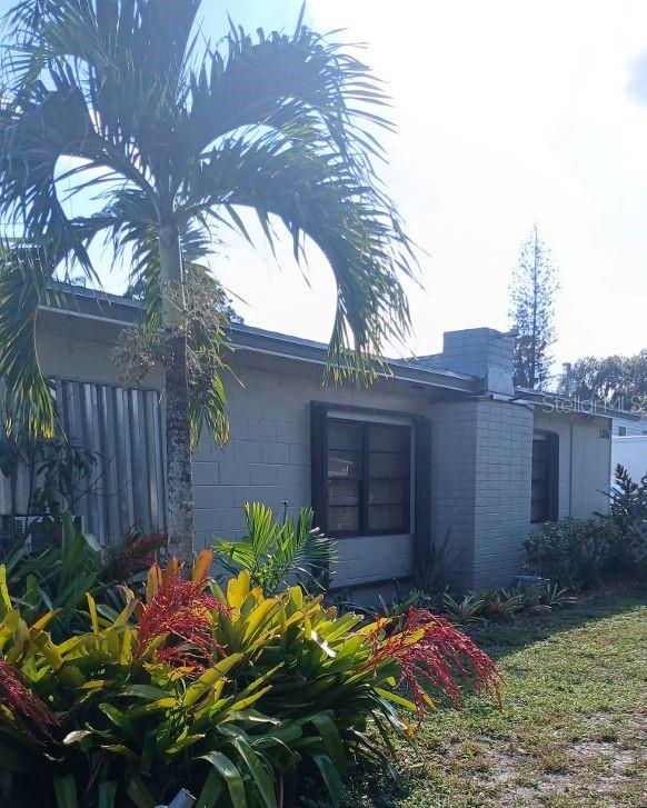 1286 Sw Tropical Ter Property Photo 3