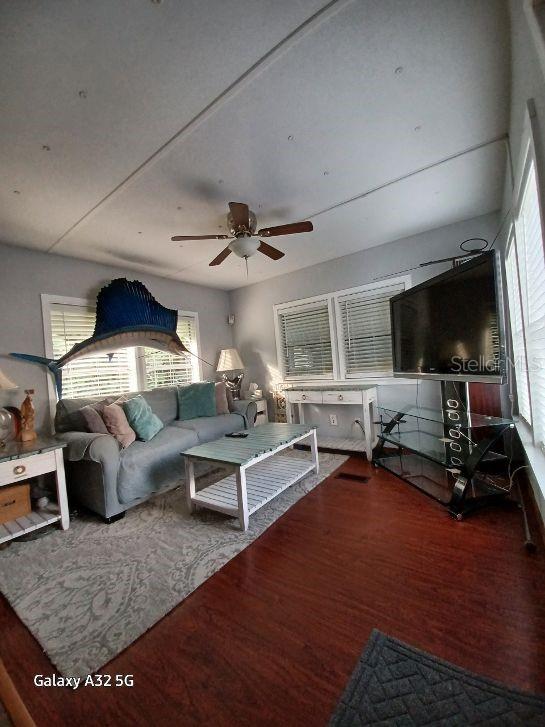 1286 Sw Tropical Ter Property Photo 16