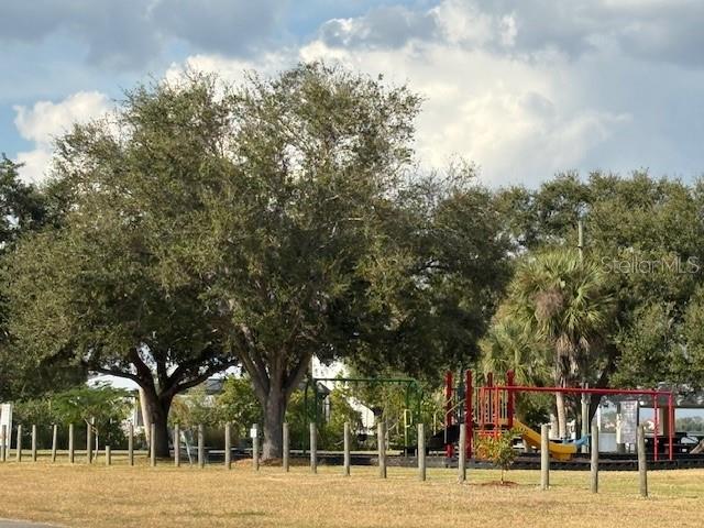 Joslyn Ter Property Photo 4