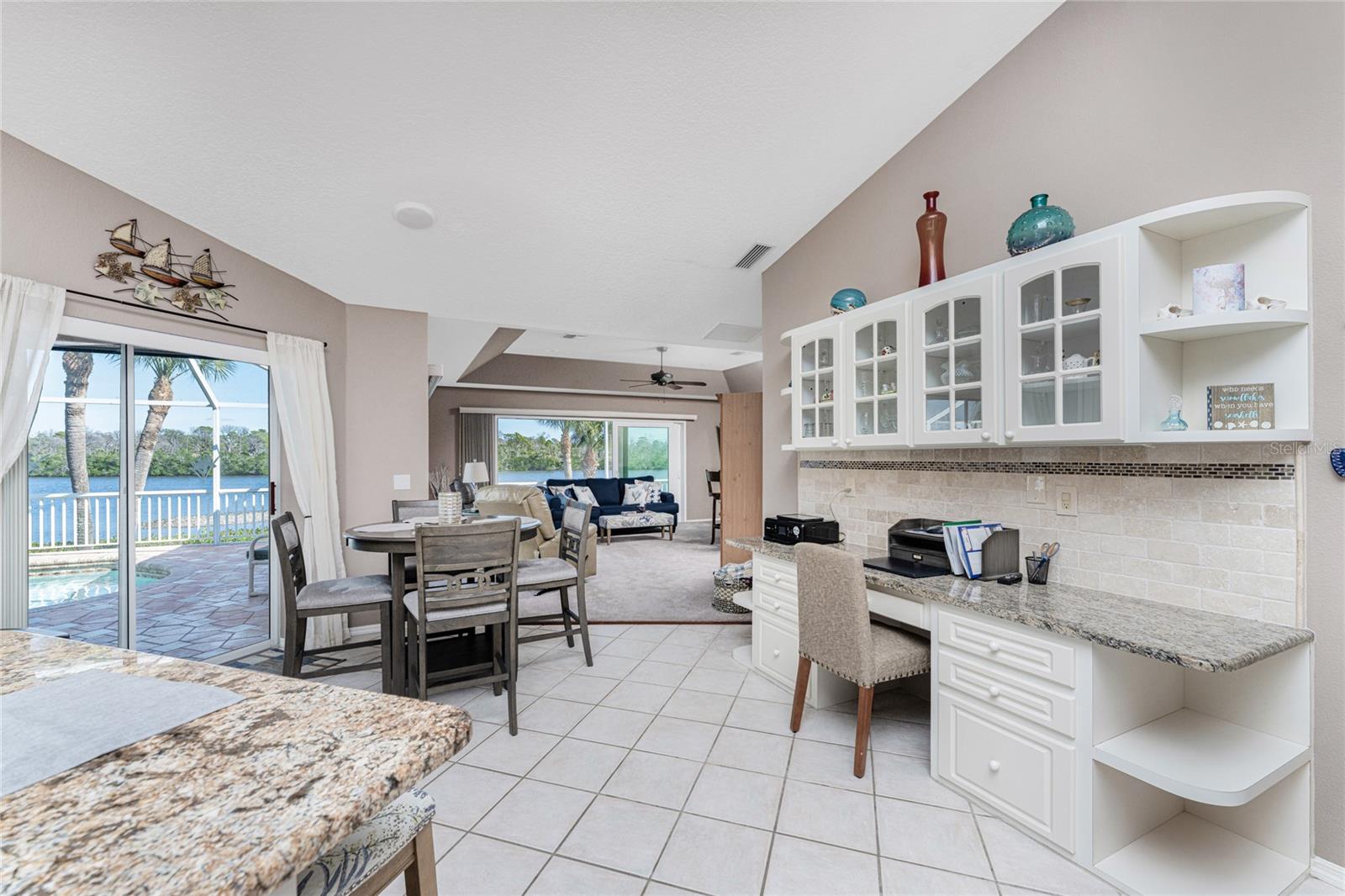 310 Coral Creek Dr Property Photo 16