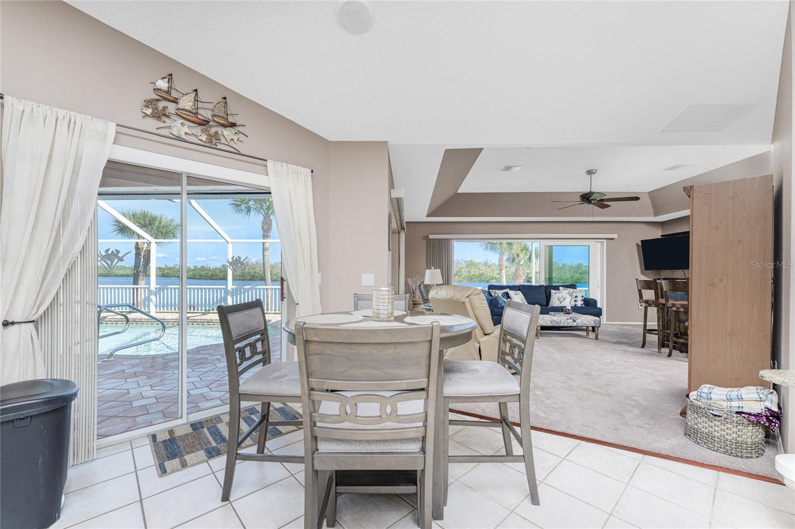 310 Coral Creek Dr Property Photo 17