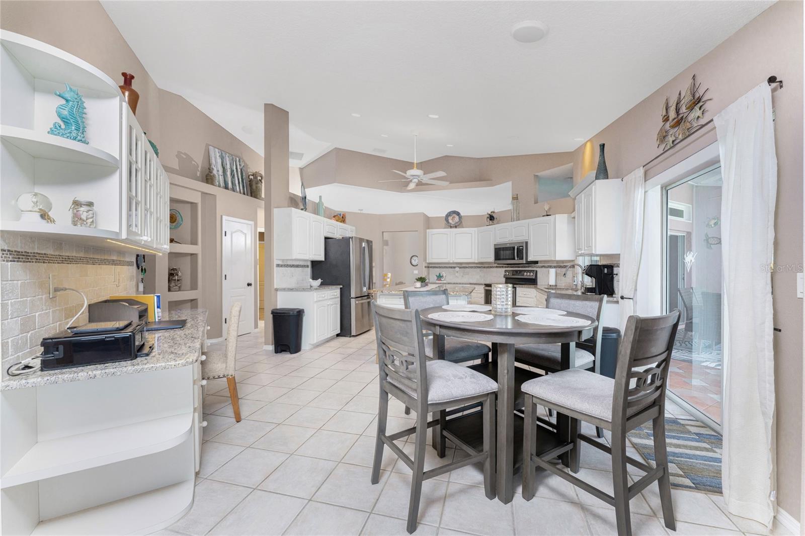 310 Coral Creek Dr Property Photo 18