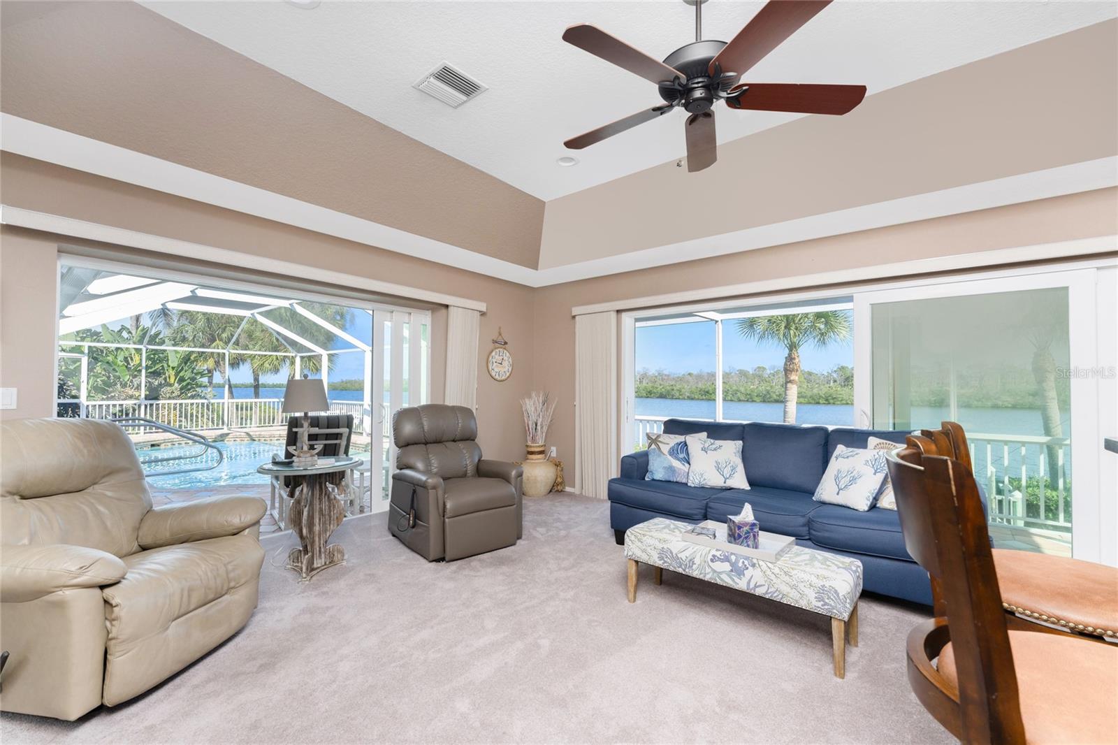 310 Coral Creek Dr Property Photo 20