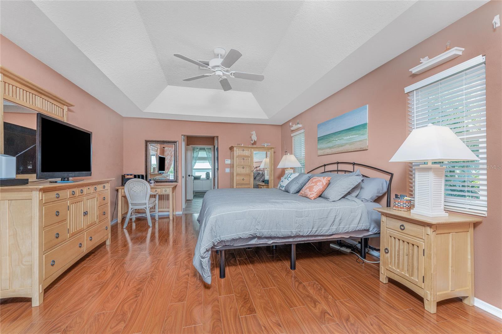 310 Coral Creek Dr Property Photo 28