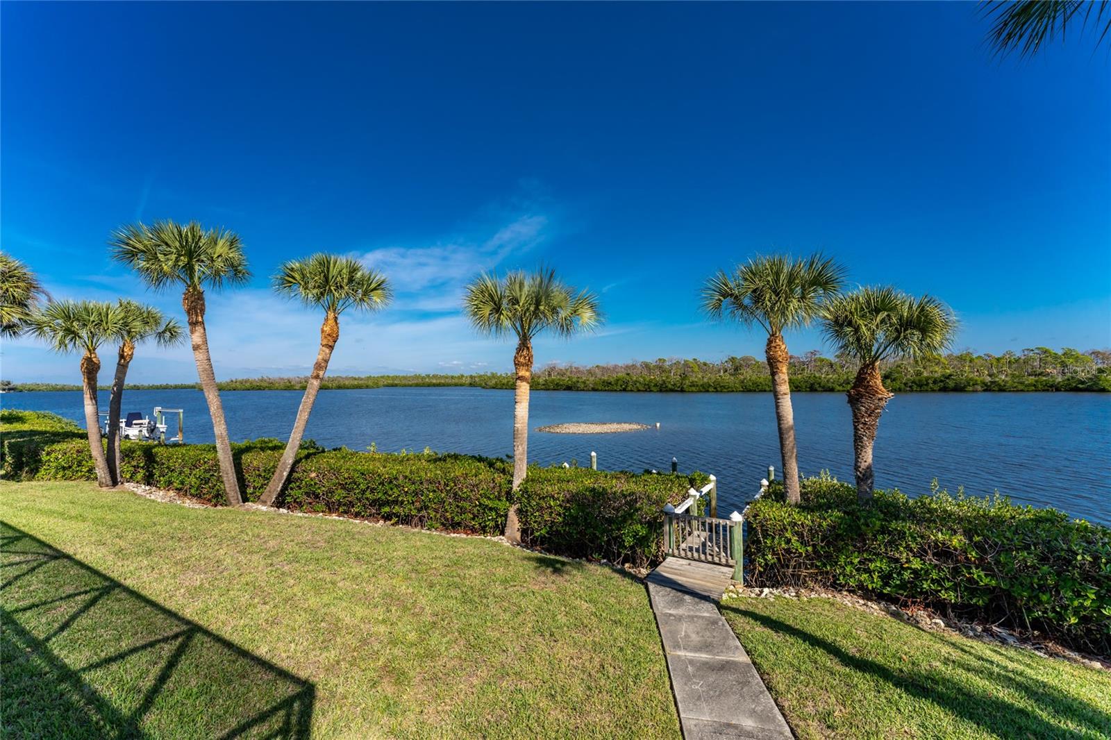 310 Coral Creek Dr Property Photo 54