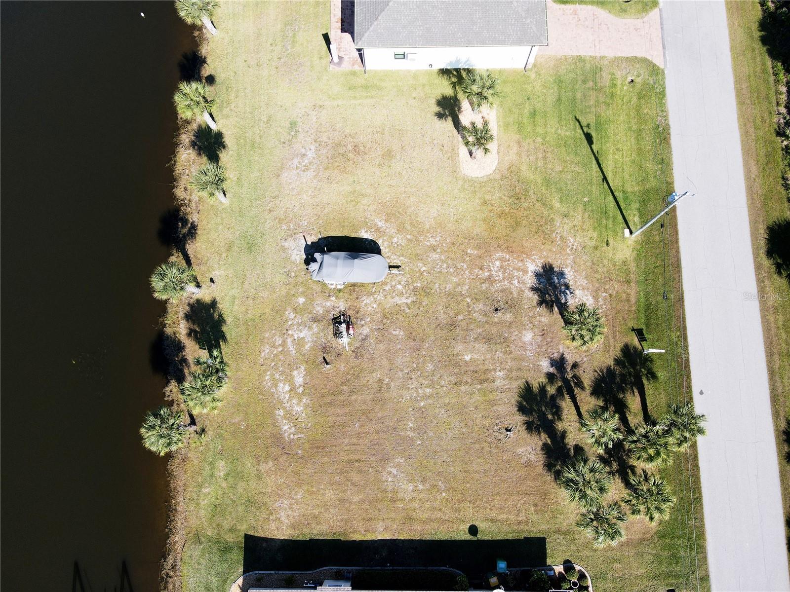 9514 Snapper Cir Property Photo 8