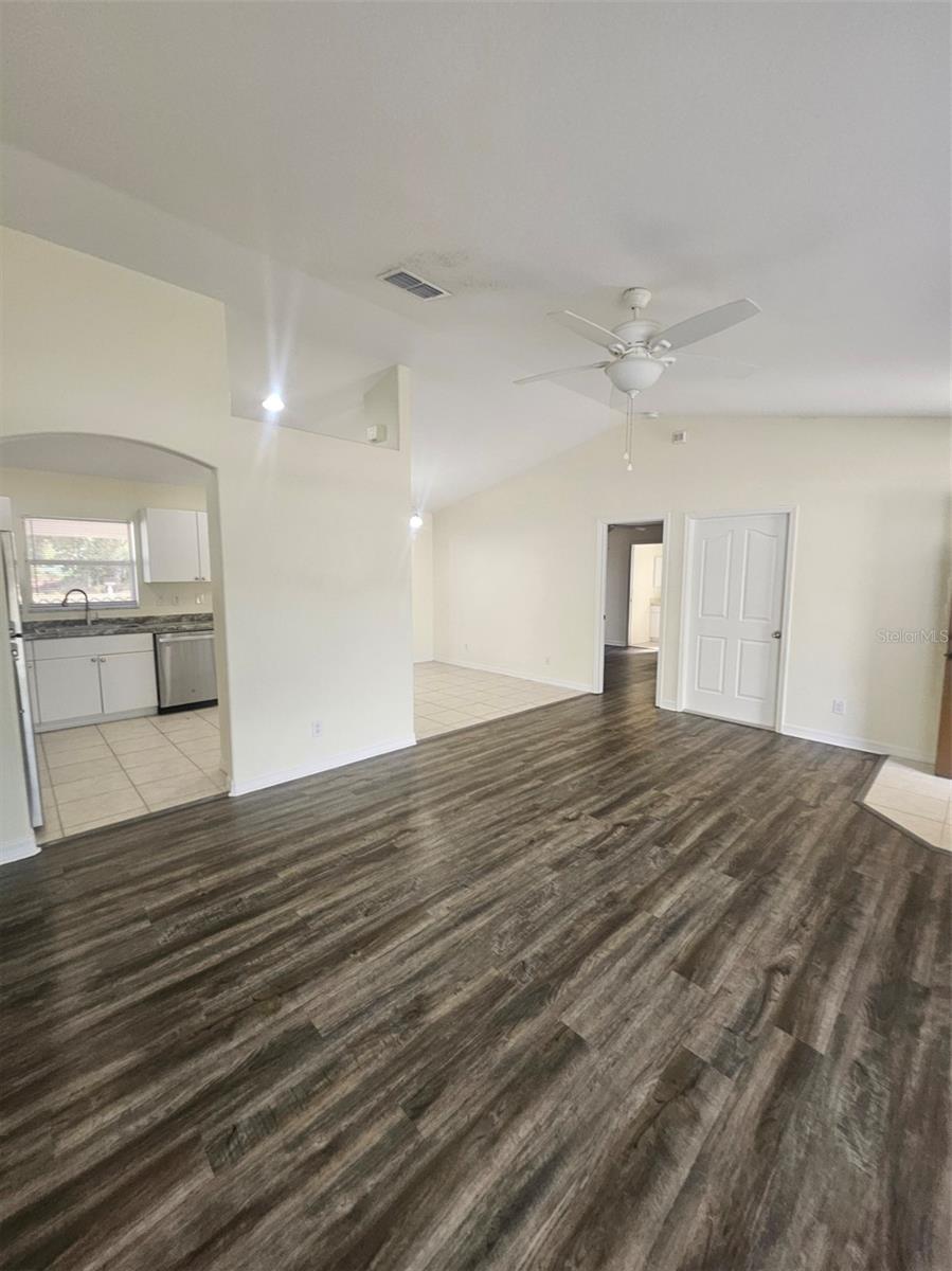 4138 Azora St Property Photo 6