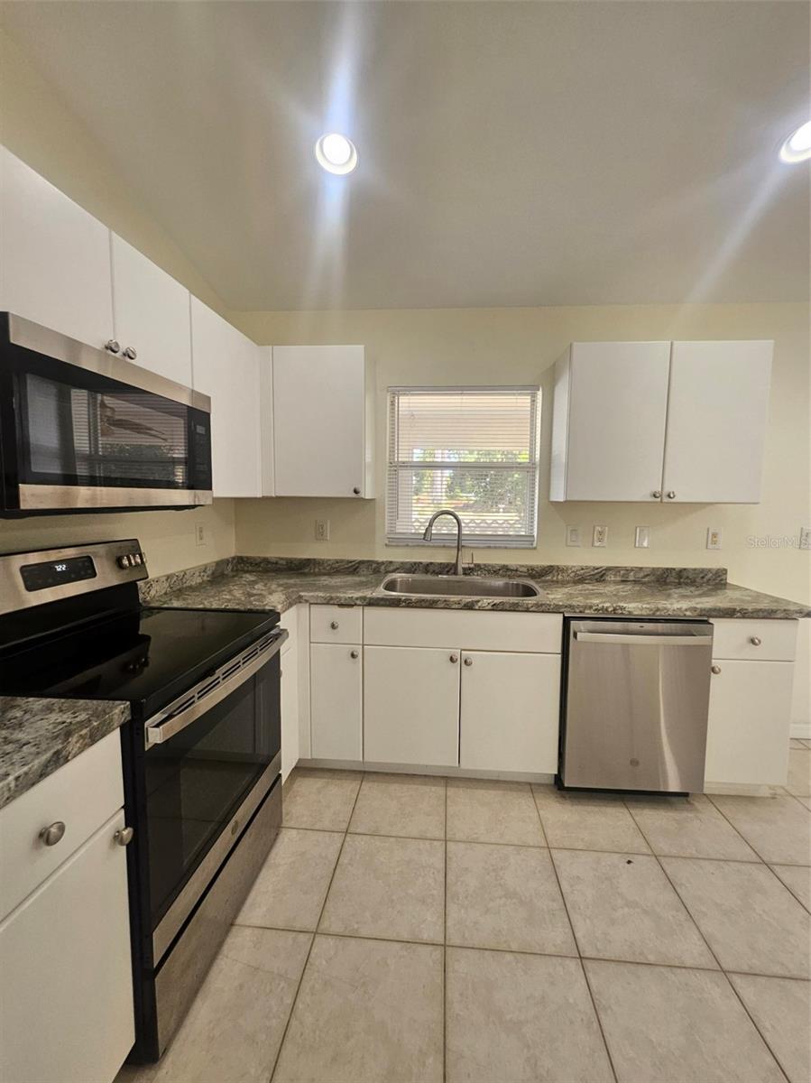 4138 Azora St Property Photo 15