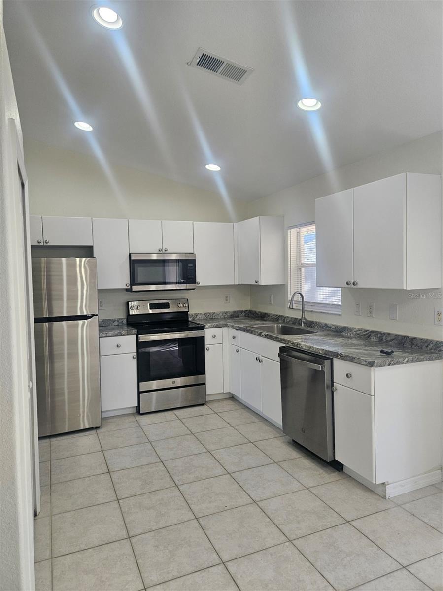4138 Azora St Property Photo 16