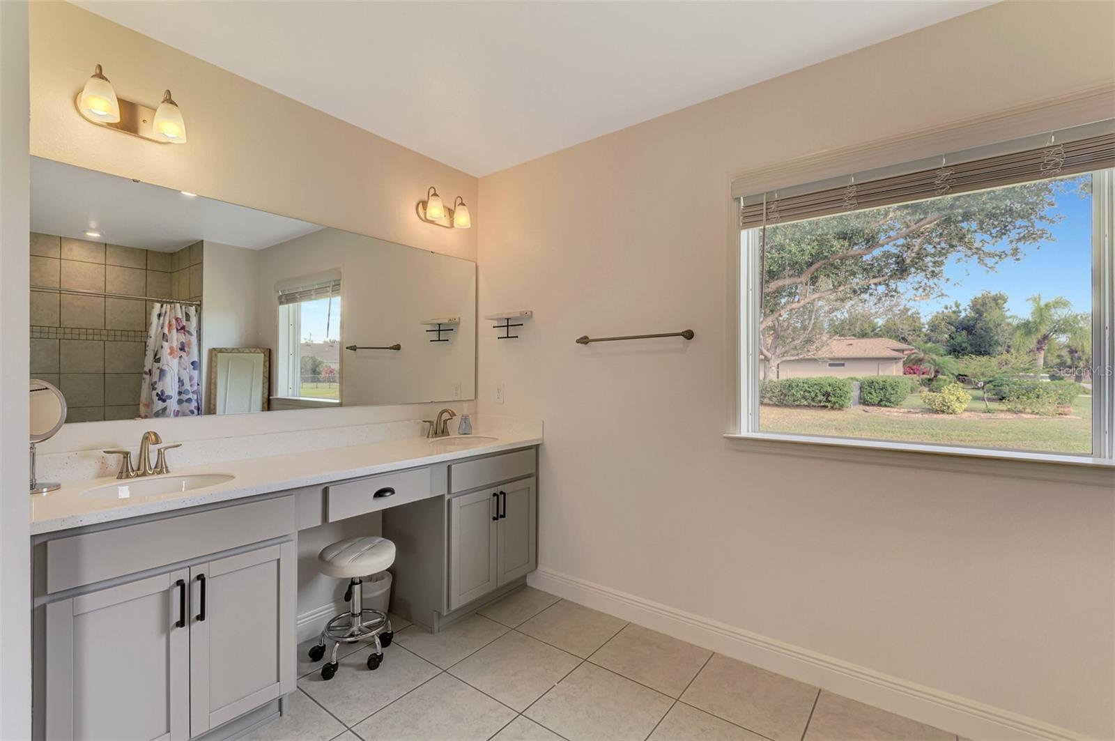 25889 Aysen Dr Property Photo 5