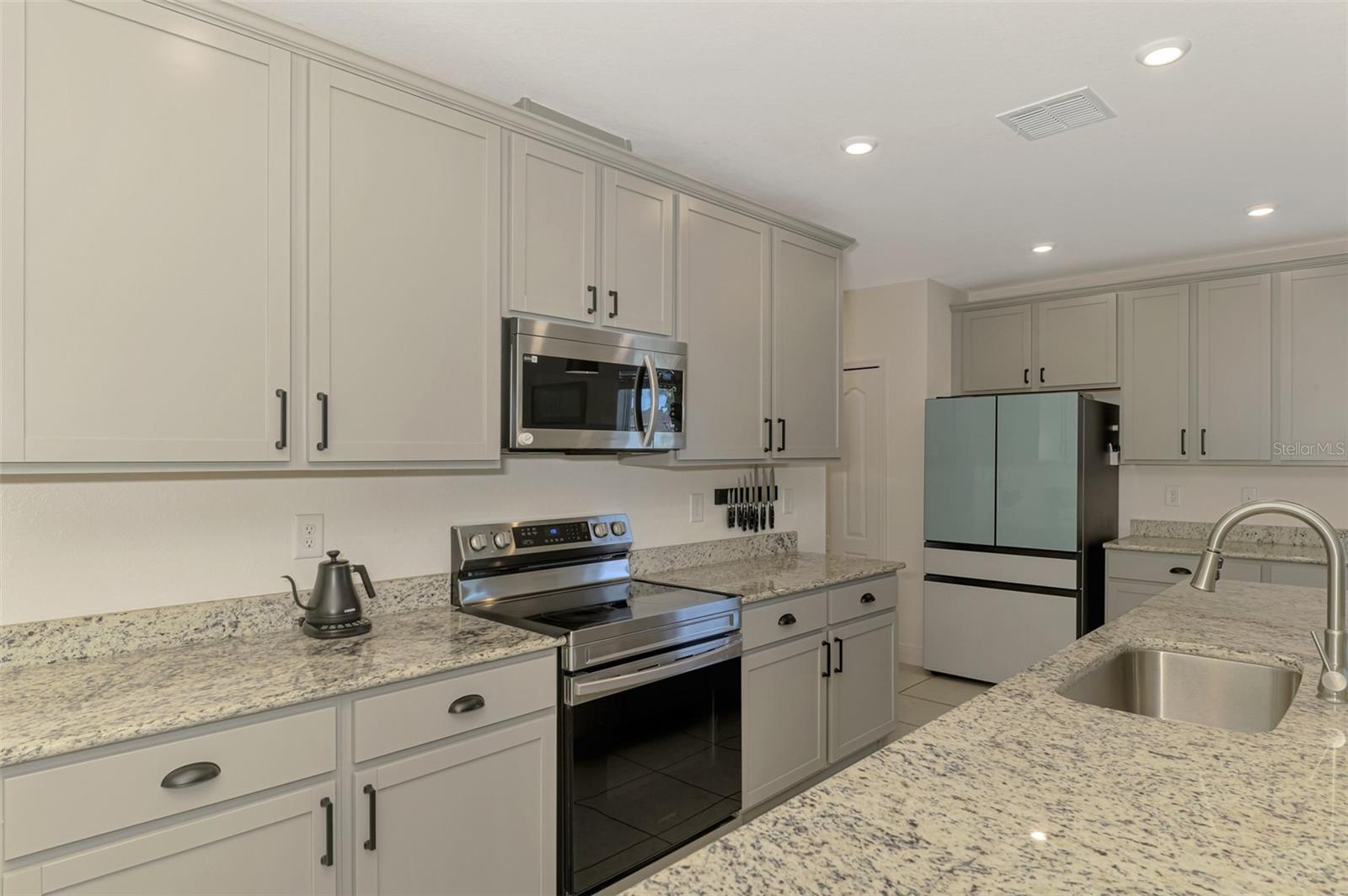 25889 Aysen Dr Property Photo 11
