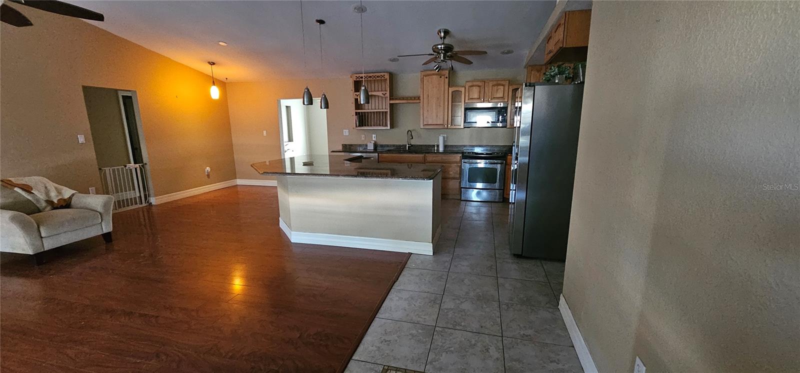 23077 Hammond Ave Property Photo 4