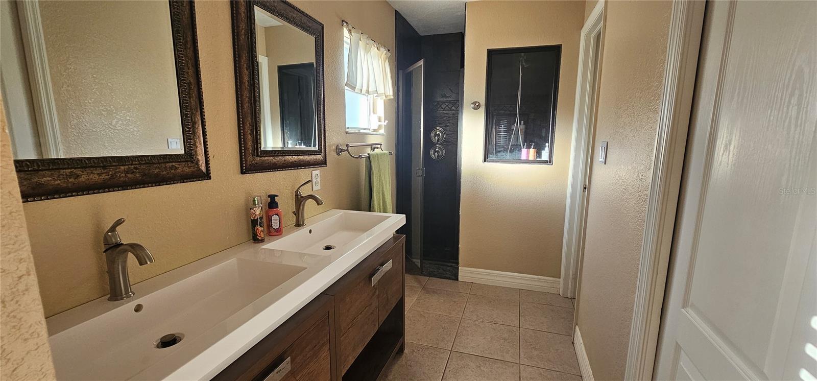 23077 Hammond Ave Property Photo 9