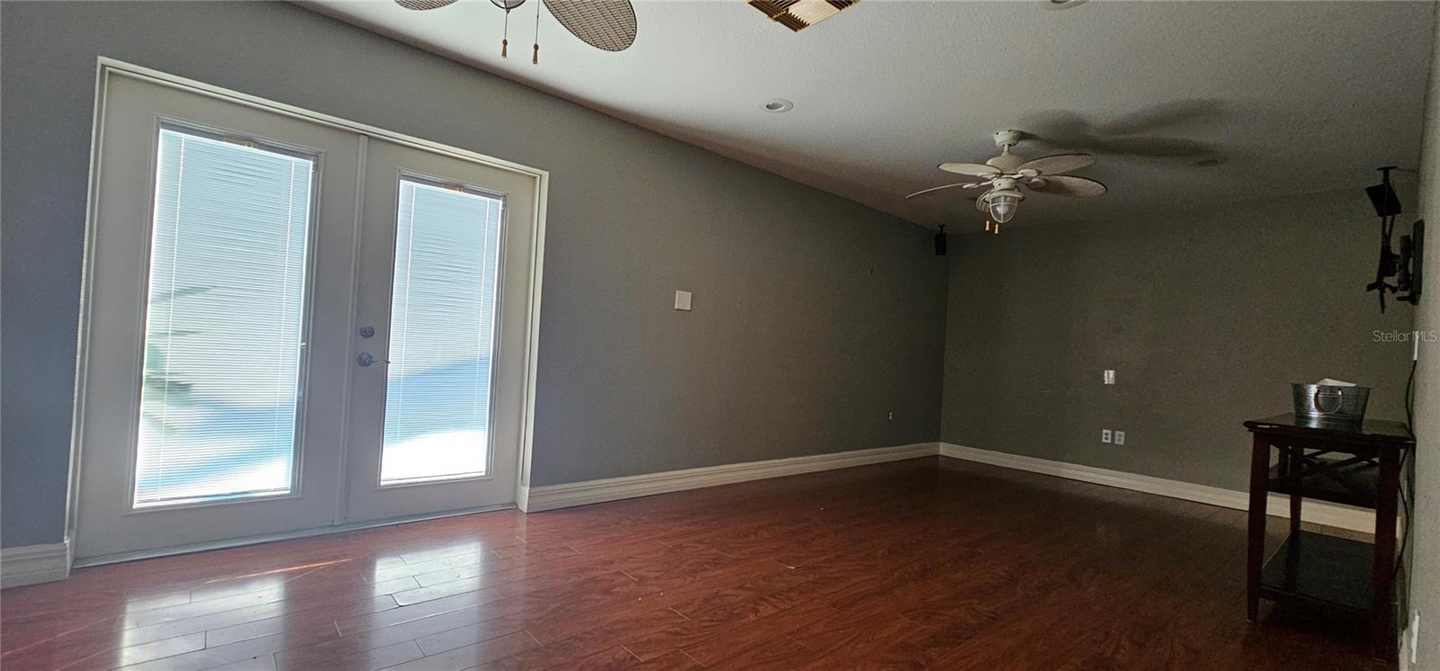 23077 Hammond Ave Property Photo 10