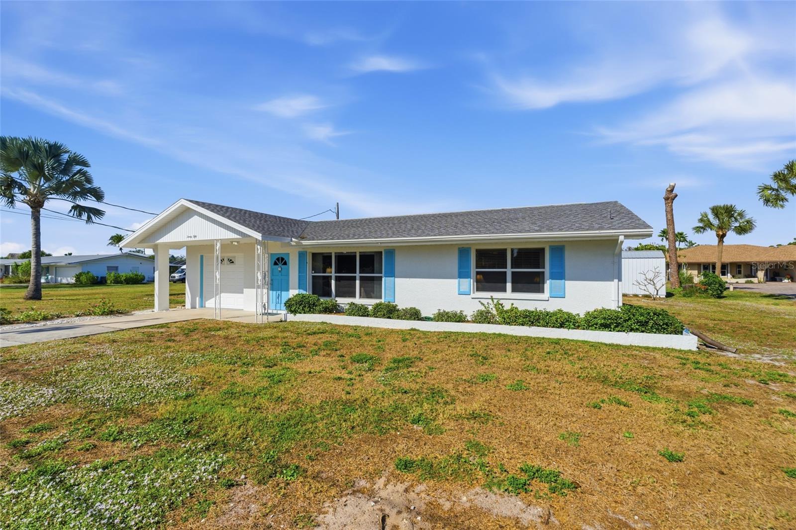 2050 Oyster Creek Dr Property Photo 3