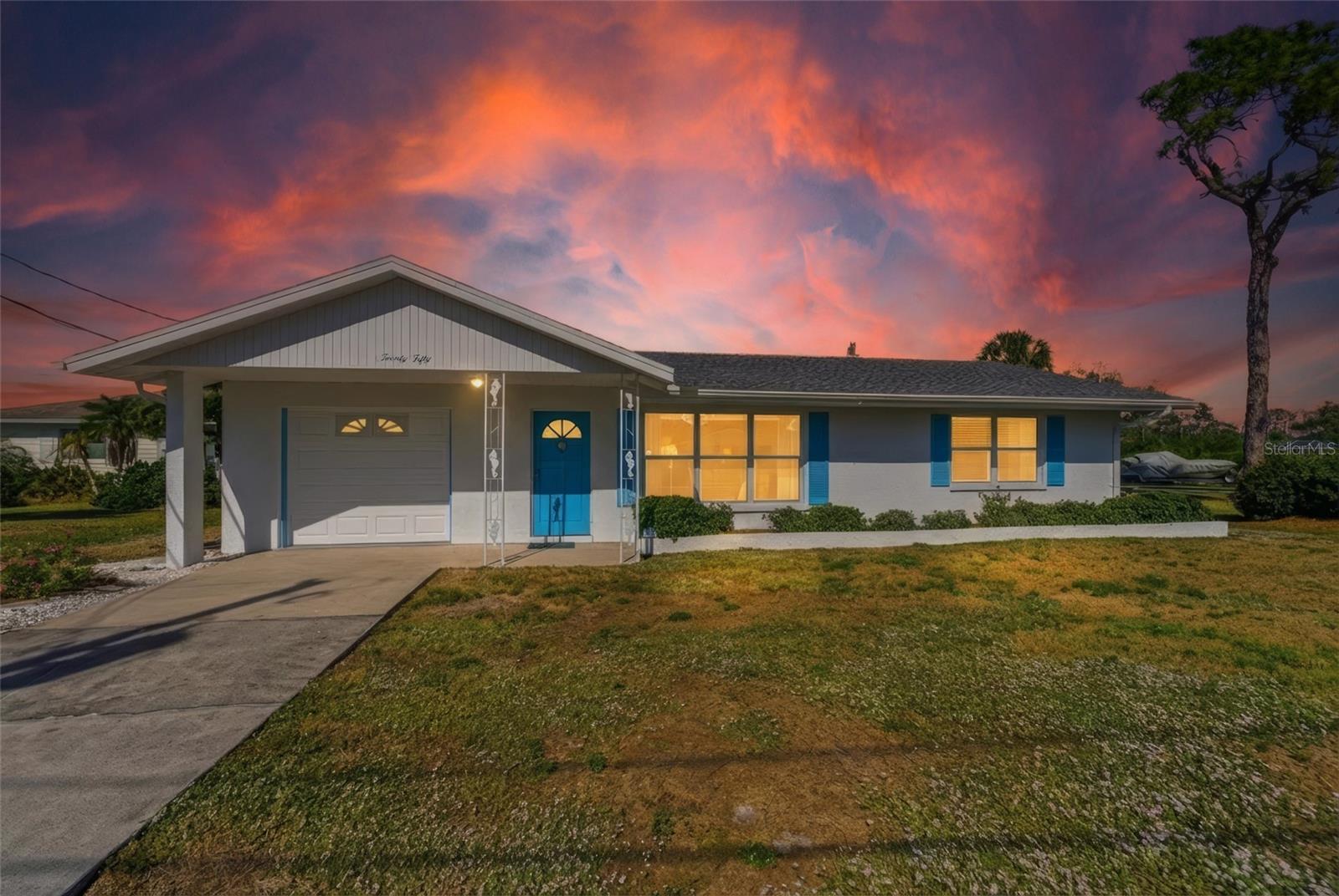 2050 Oyster Creek Dr Property Photo 4