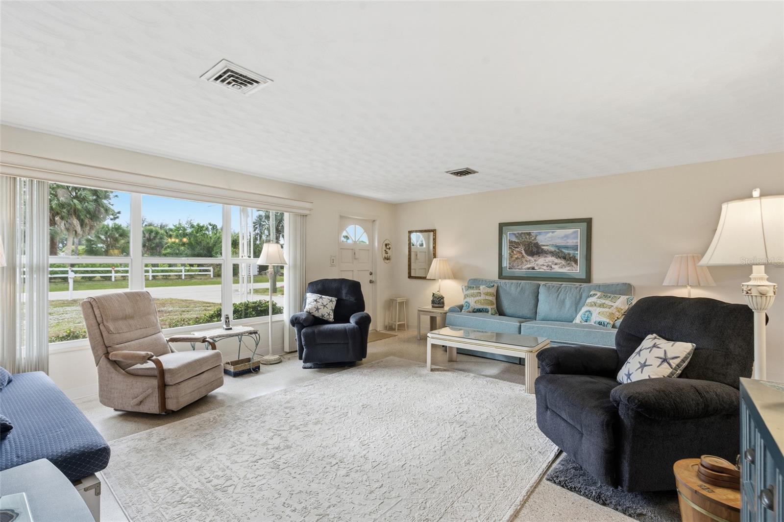 2050 Oyster Creek Dr Property Photo 13