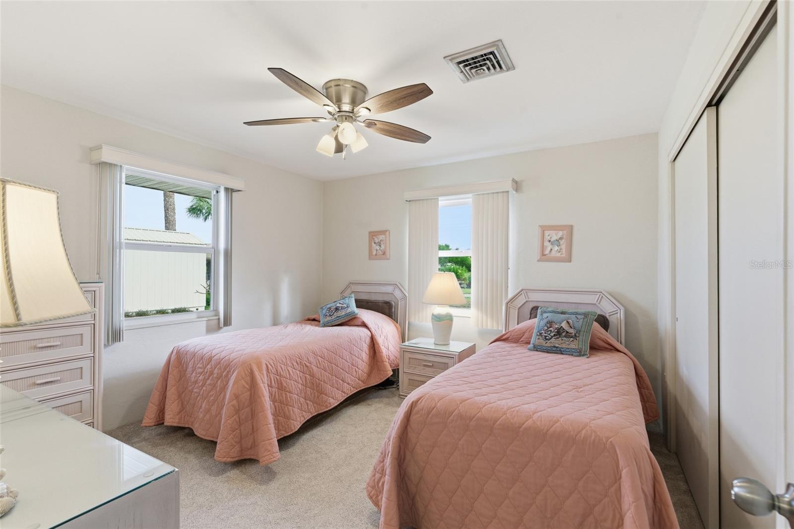 2050 Oyster Creek Dr Property Photo 24