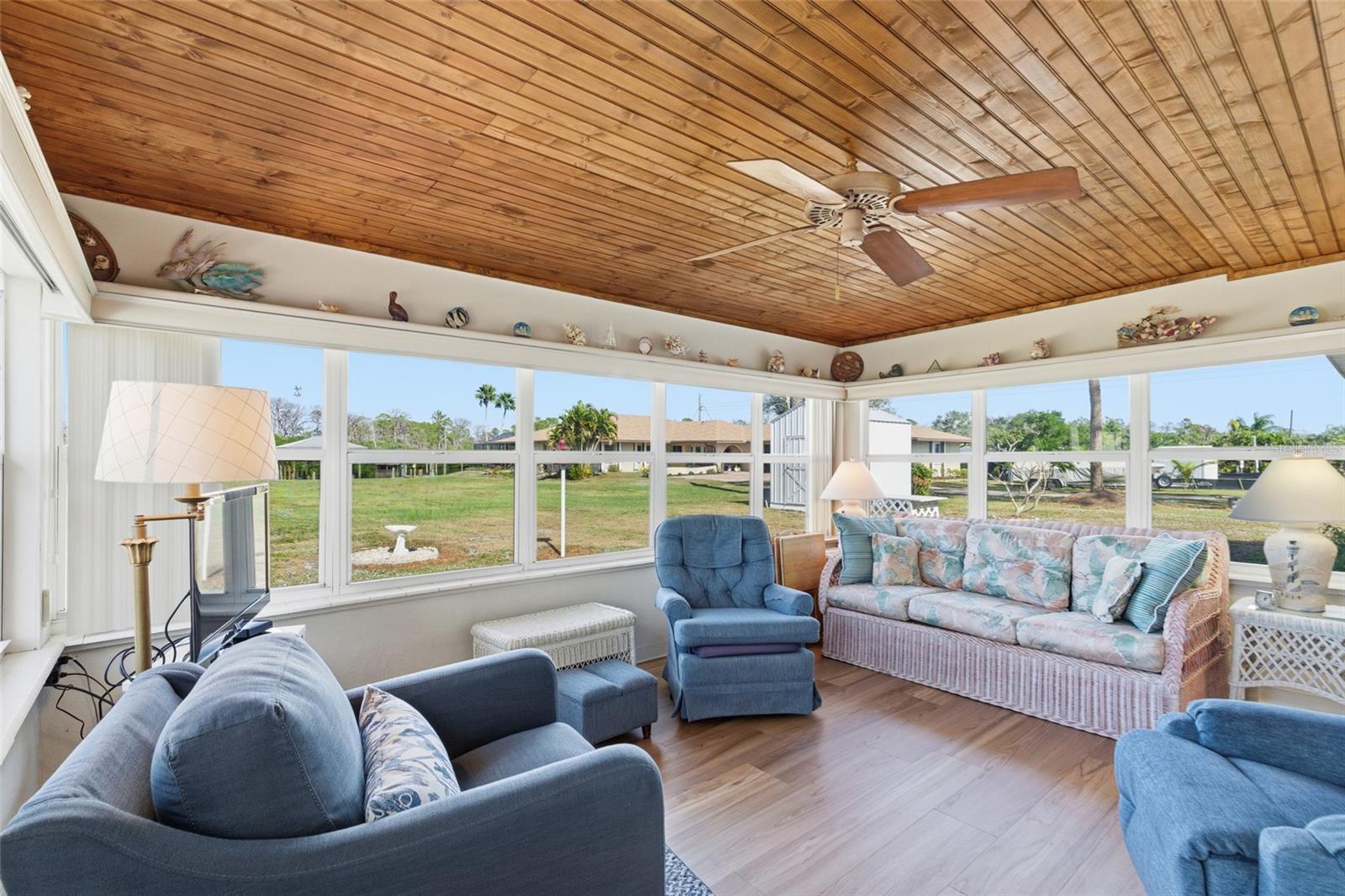 2050 Oyster Creek Dr Property Photo 31