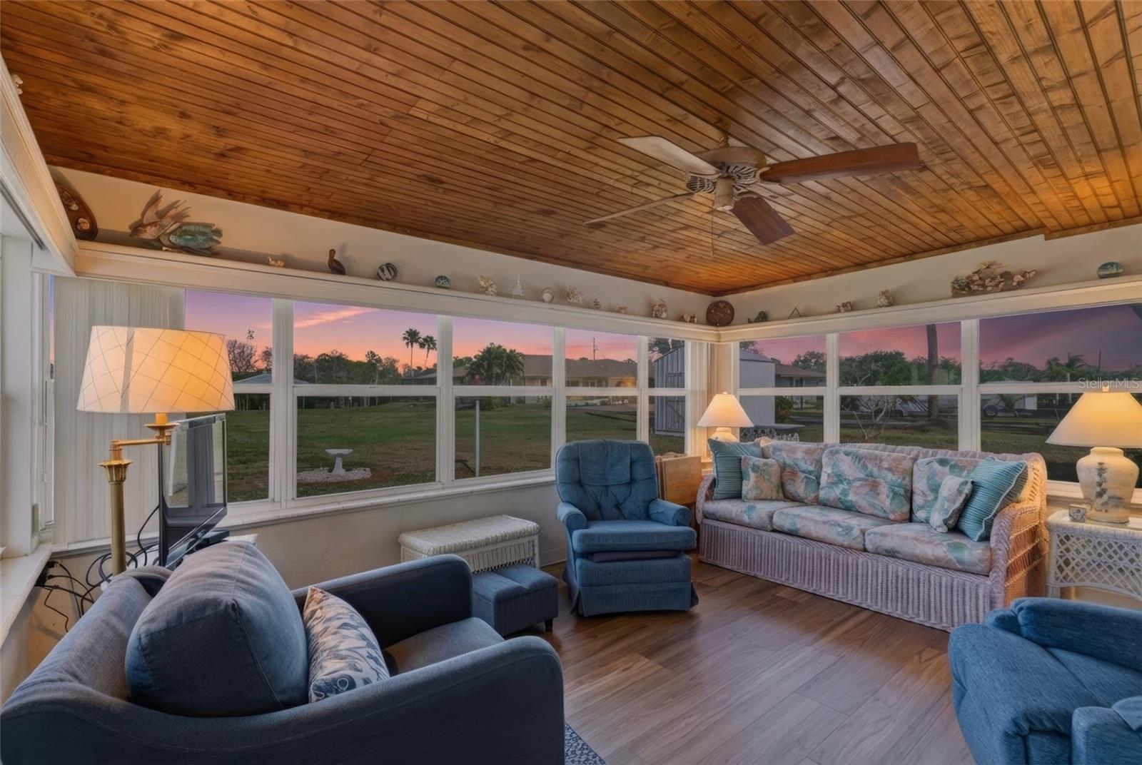 2050 Oyster Creek Dr Property Photo 32