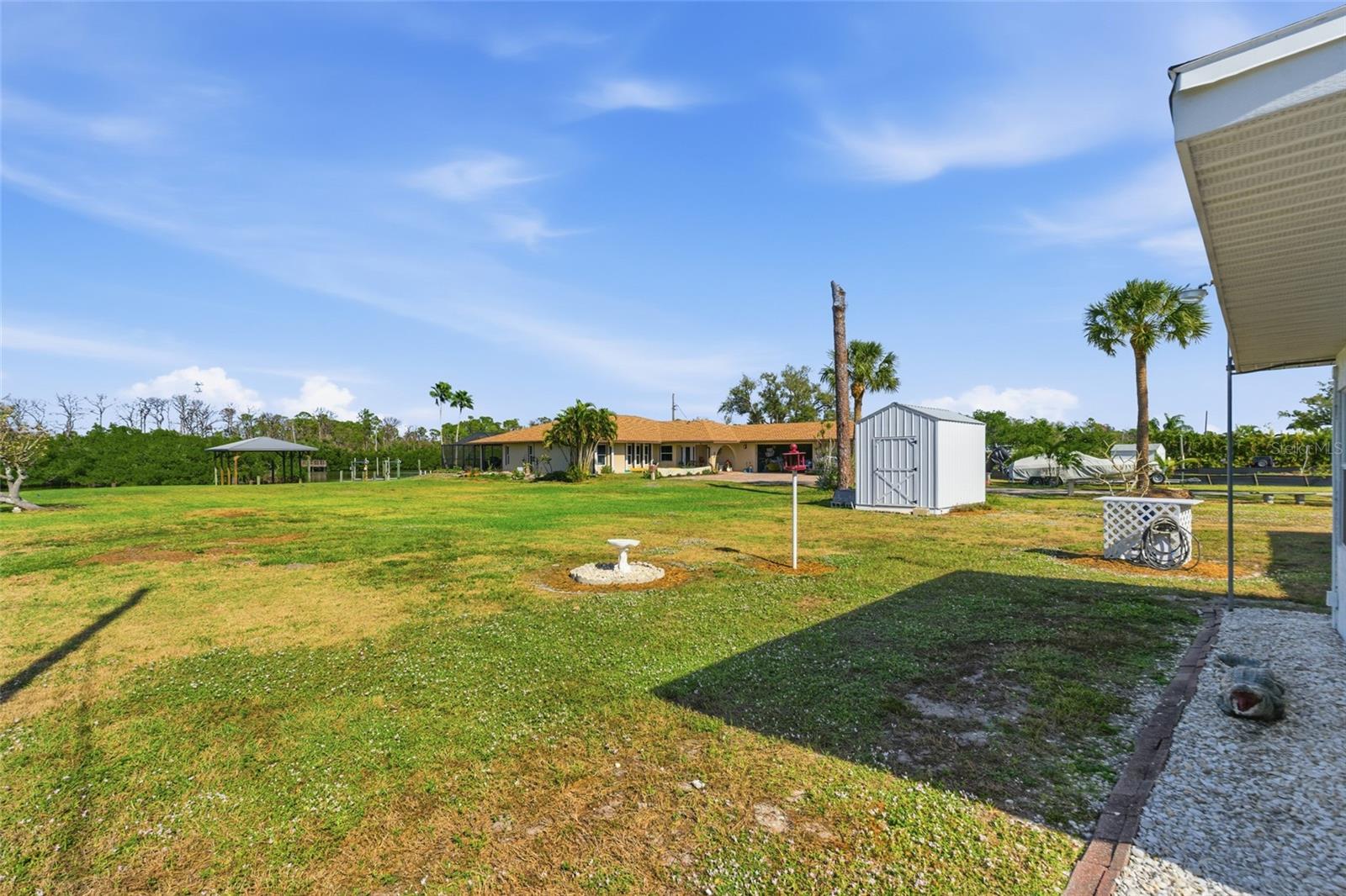2050 Oyster Creek Dr Property Photo 34
